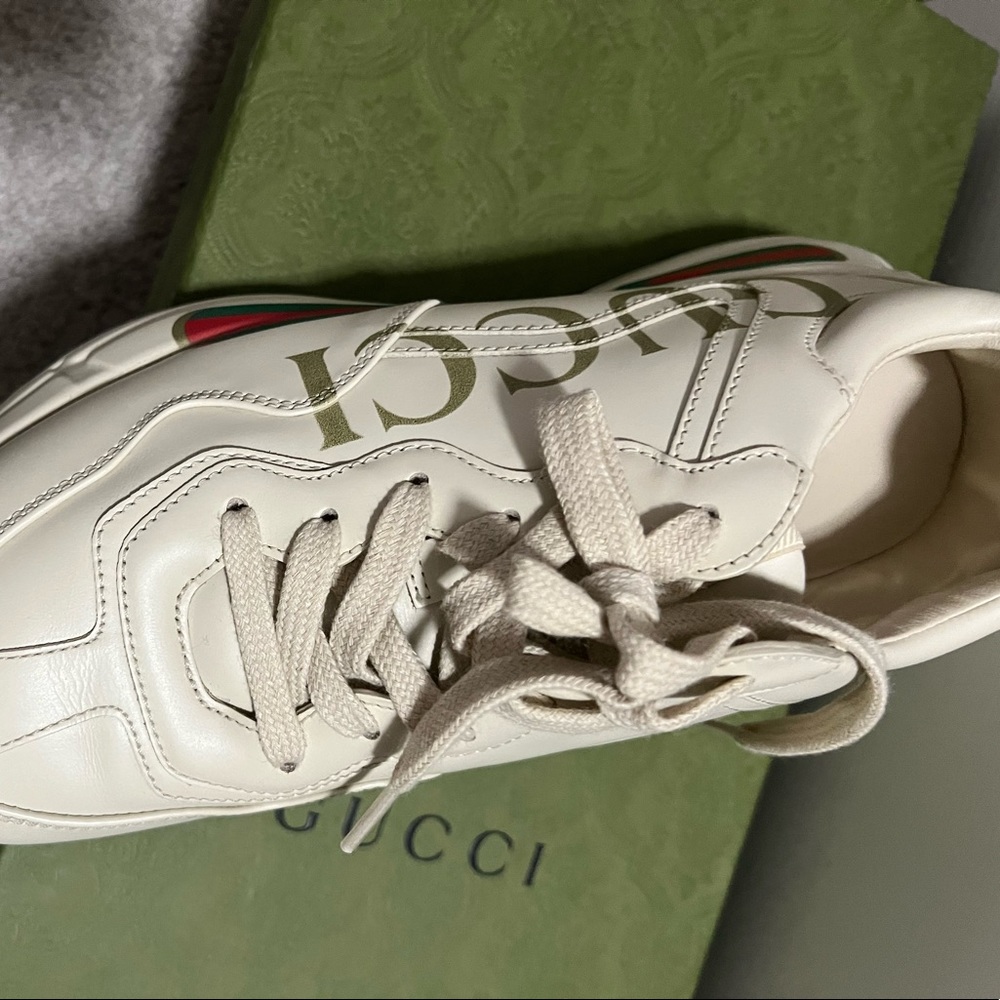 Gucci sneakers size 39